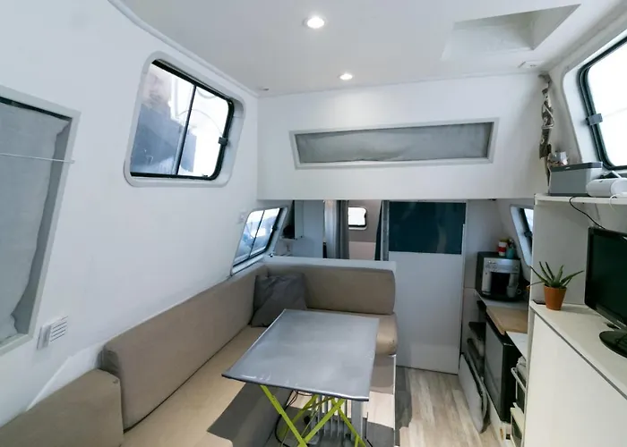 Botel Bateau Penichette Atypique